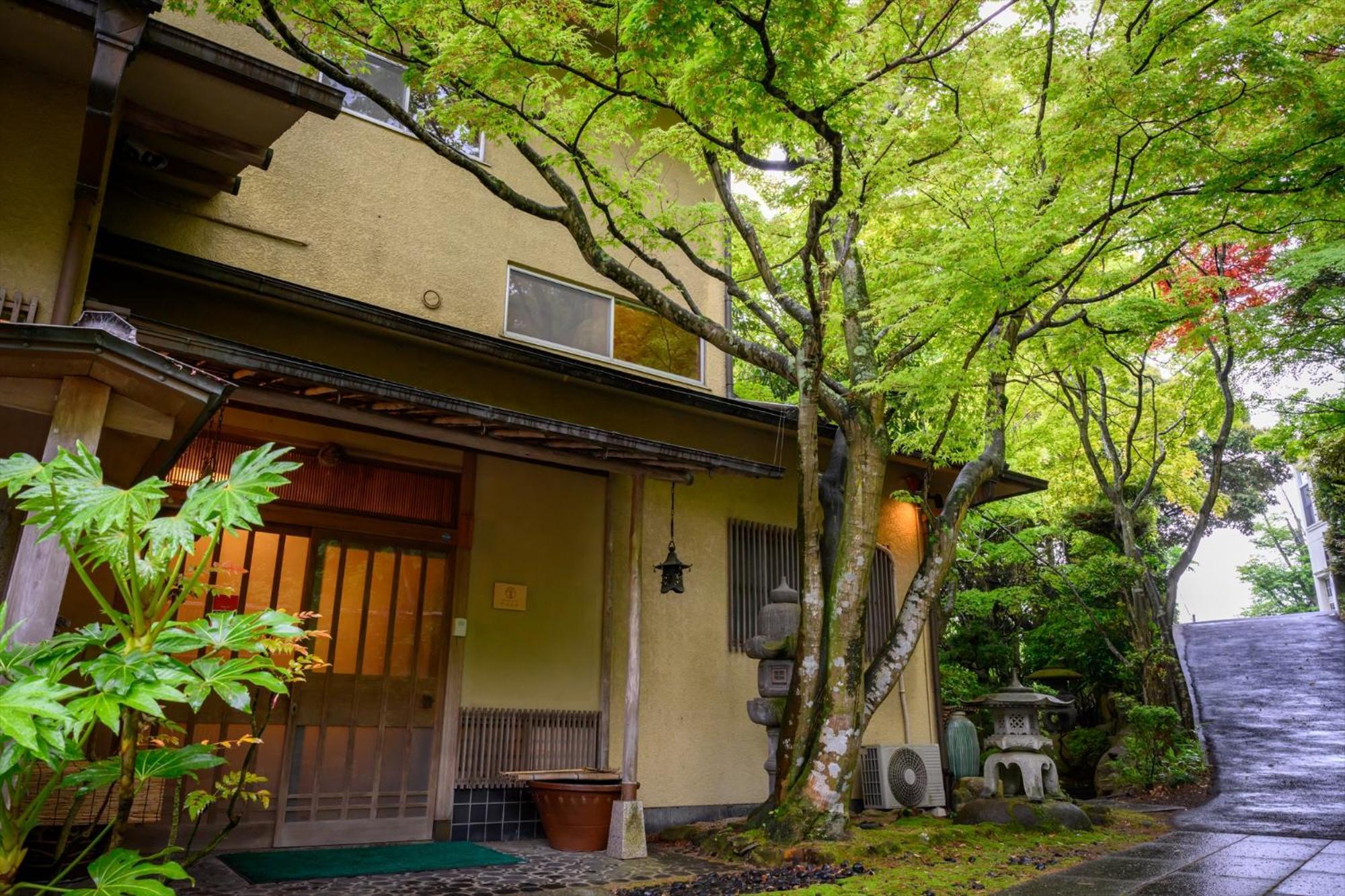 Villa 円山山荘 ～自然と調和し和の美を感じる至福の宿～ *